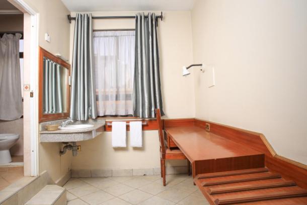 Paris Hotel Найробі Екстер'єр фото